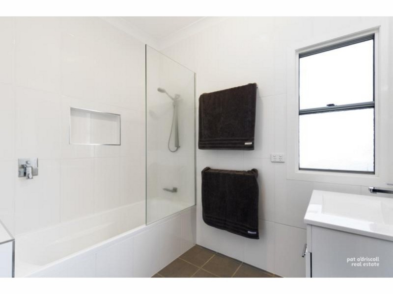10 Bowen Street, The Range QLD 4700